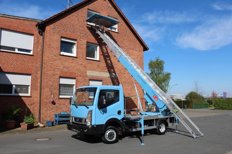 Автомобильный и прицепной грузовые подъемники klaas