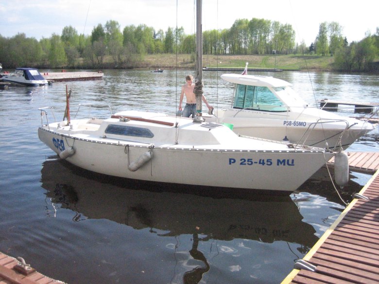 Яхта конрад 25