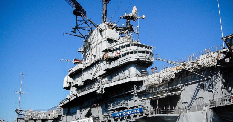 Uss hornet cv 12