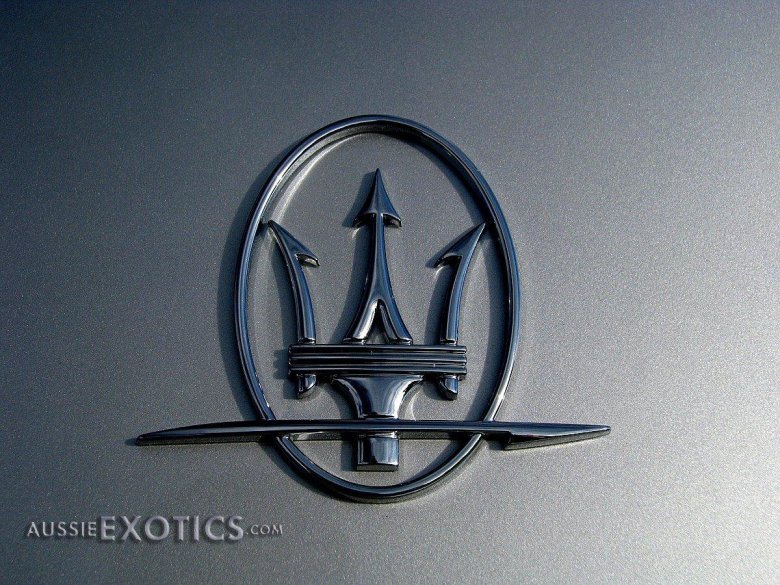 Марка значок мазерати