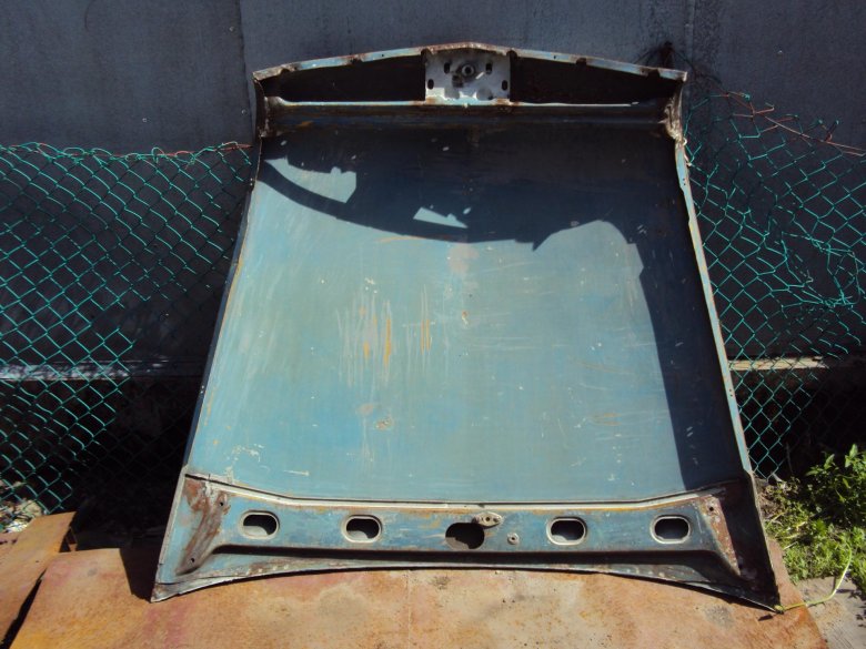 Капот автомобиля