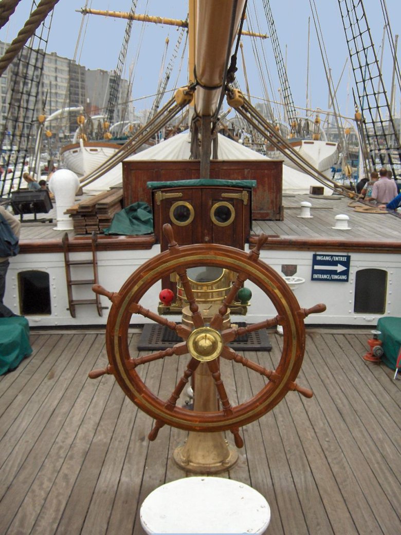 Корабль штурвал
