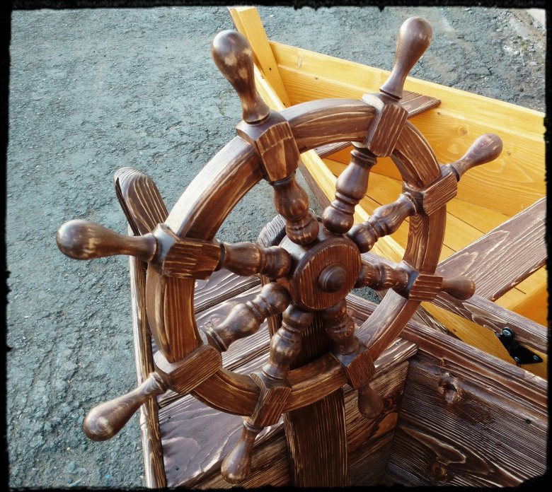 Штурвал корабля деревянный