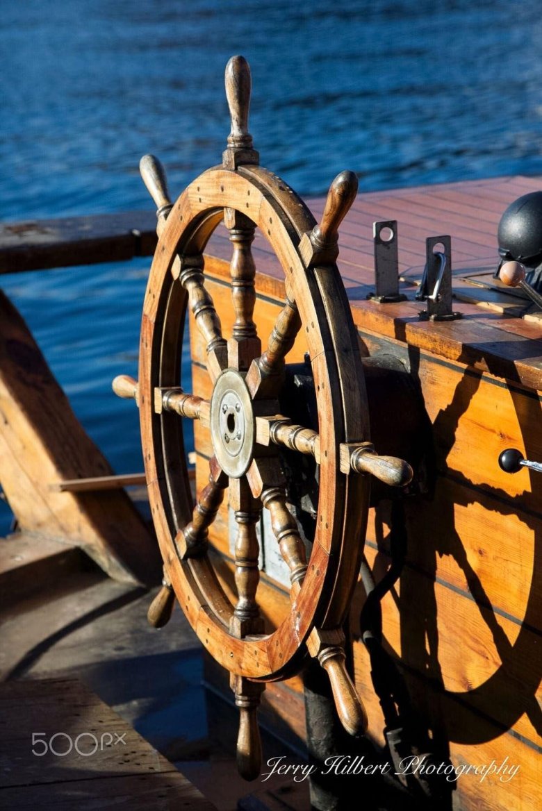 Штурвал парусного корабля