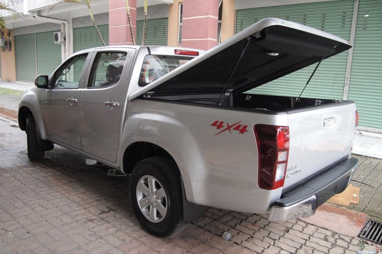 Isuzu d-max кунг