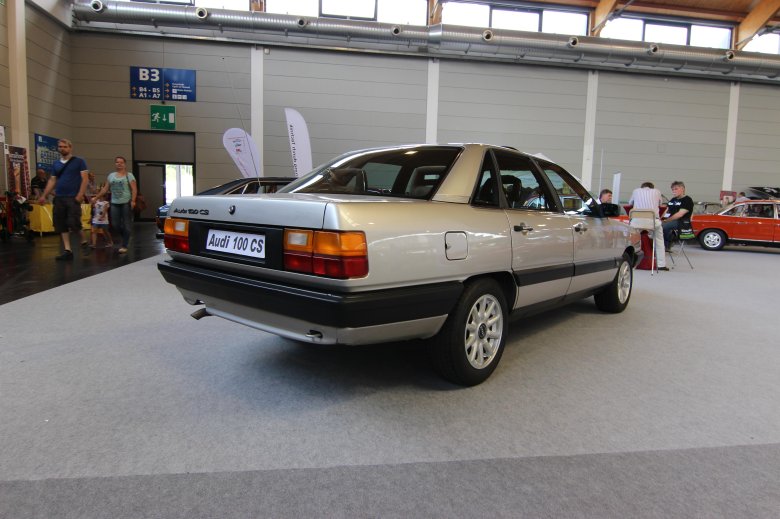Audi 100 c3