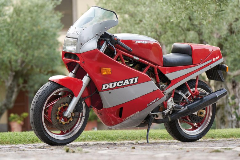 Ducati 750 sport