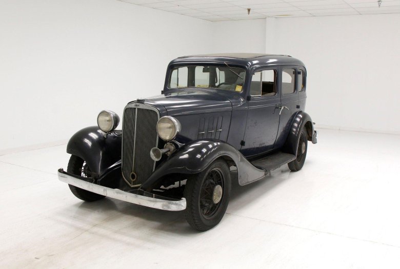 1933 plymouth sedan