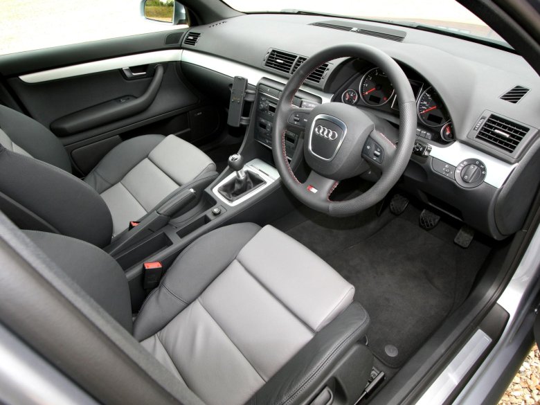 Audi a4 2005 салон