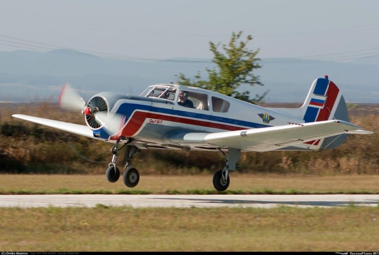 Самолёт як-18т