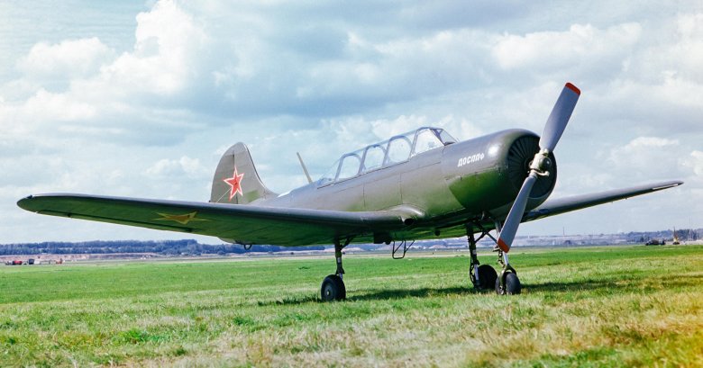 Самолёт як-18п