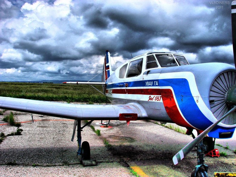 Як 18 т самолет