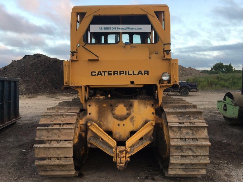 Caterpillar бульдозер