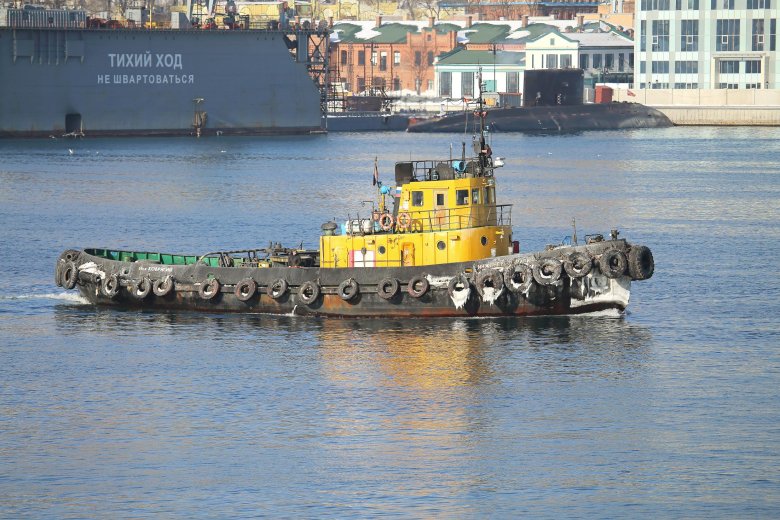 Буксир проекта 498