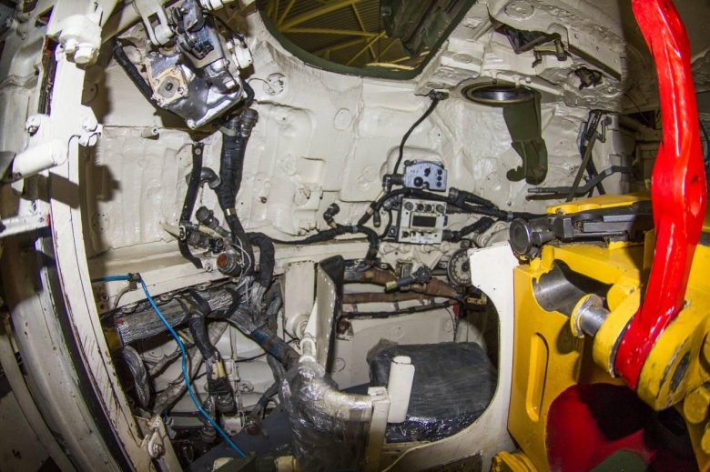 Внутри танка т 72