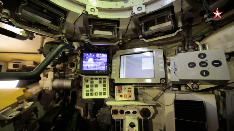 Т-90м внутри танка