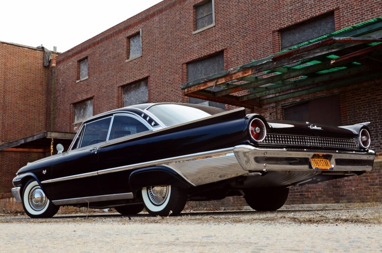 1961 ford starliner