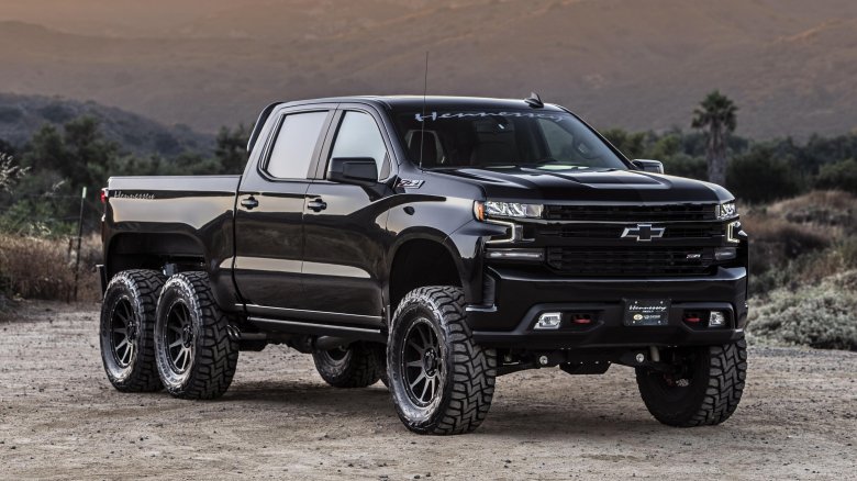 Chevrolet silverado (hennessey goliath 6x6)