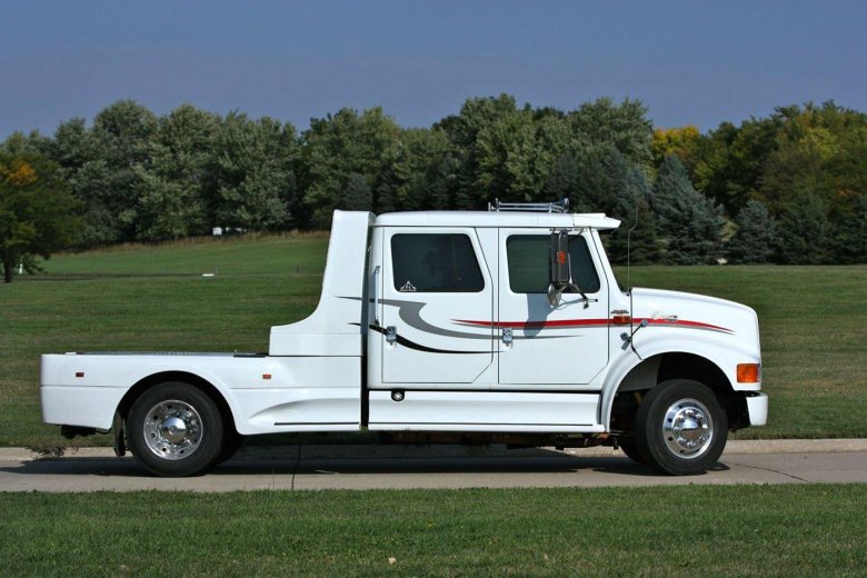 International 4700 pickup