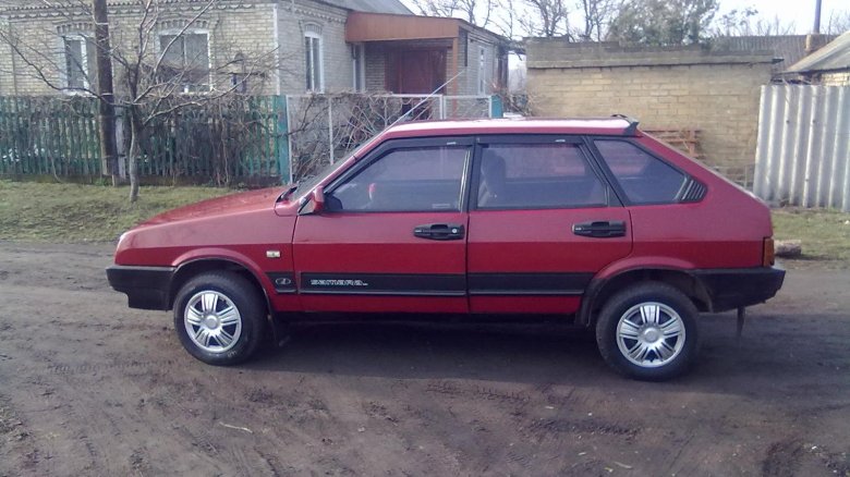 Темно вишневая лада 2109