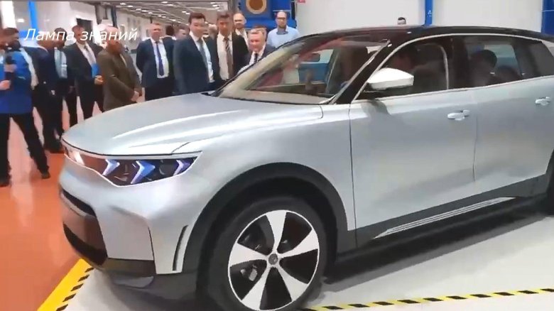 Кроссовер е нева