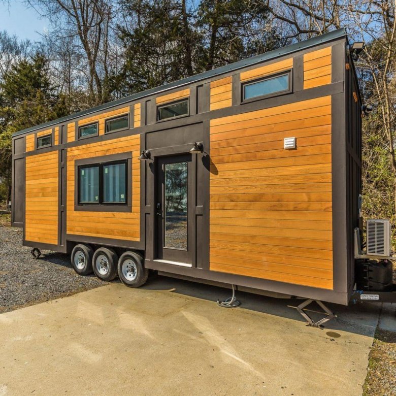 Дом на колесах из контейнера