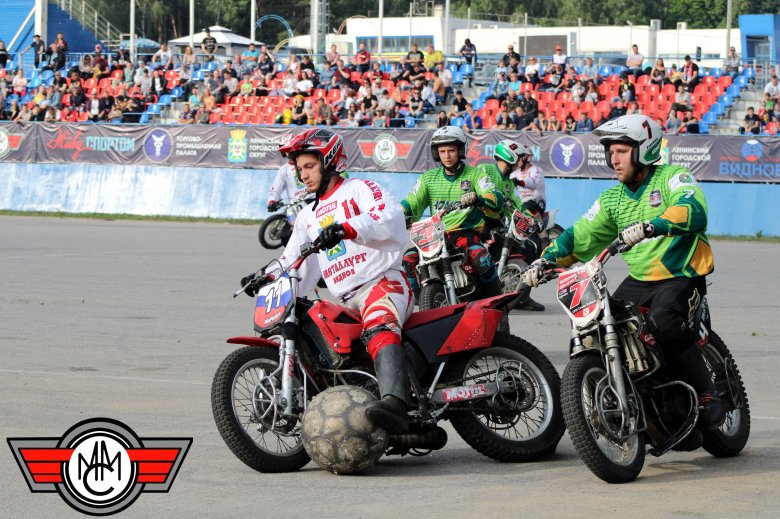 Команда металлург мотобол