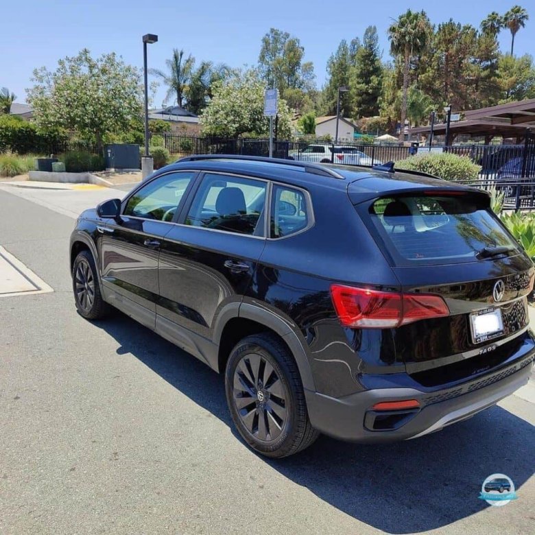 Volkswagen taos черный