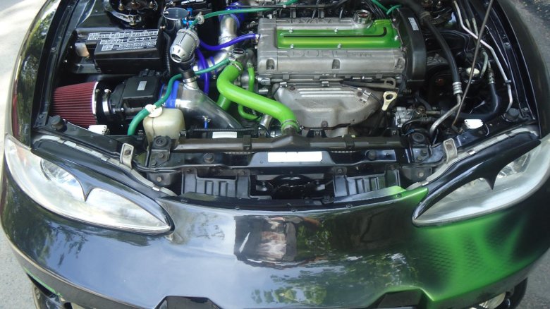 Mitsubishi eclipse 1 подкапотное