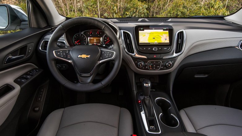 Chevrolet equinox 2018 салон