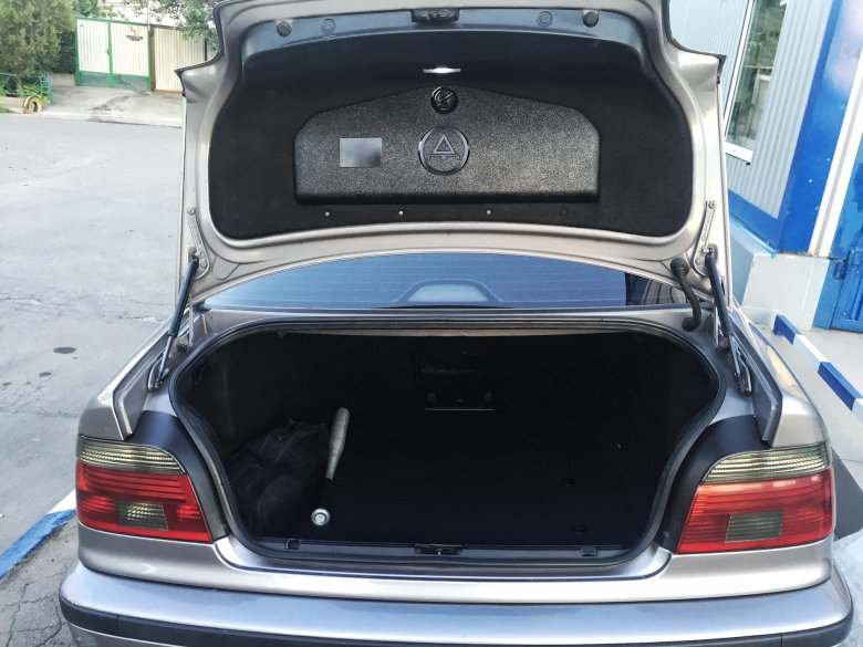 Bmw 5 e39 багажник