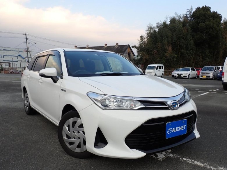 Toyota corolla fielder 2017