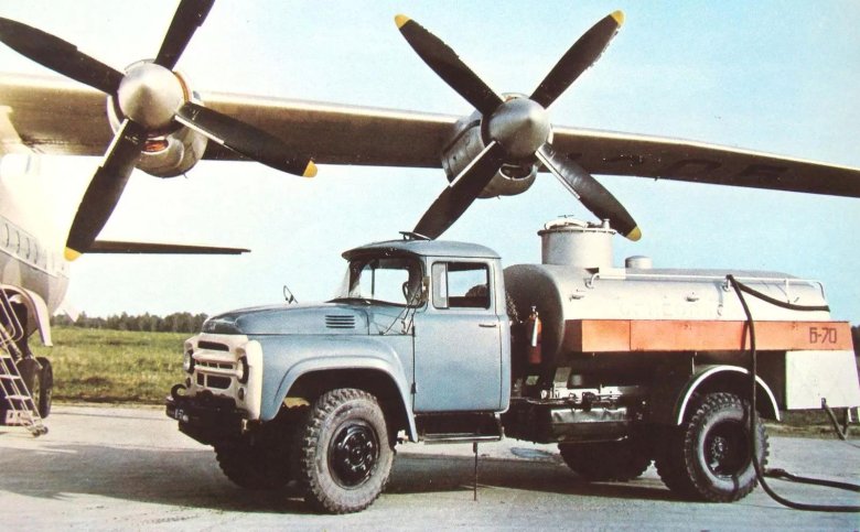 Аэродромный топливозаправщик