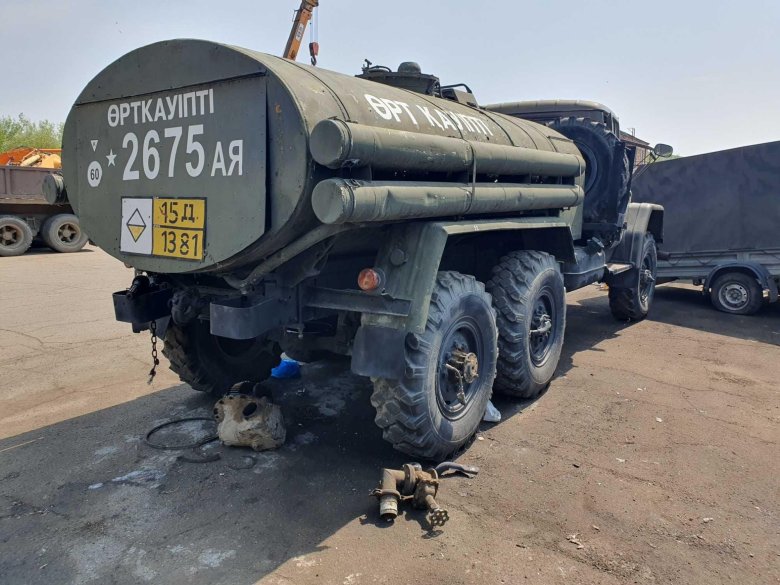 Зил 131 топливозаправщик военный