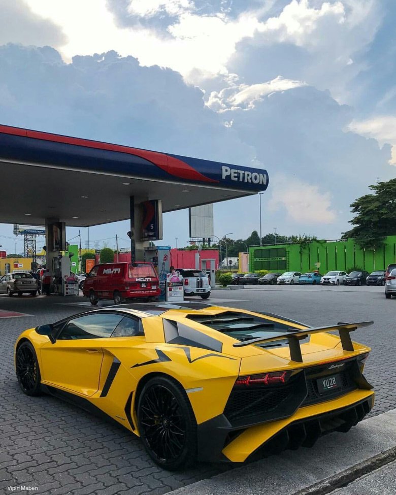 Lamborghini aventador sv roadster