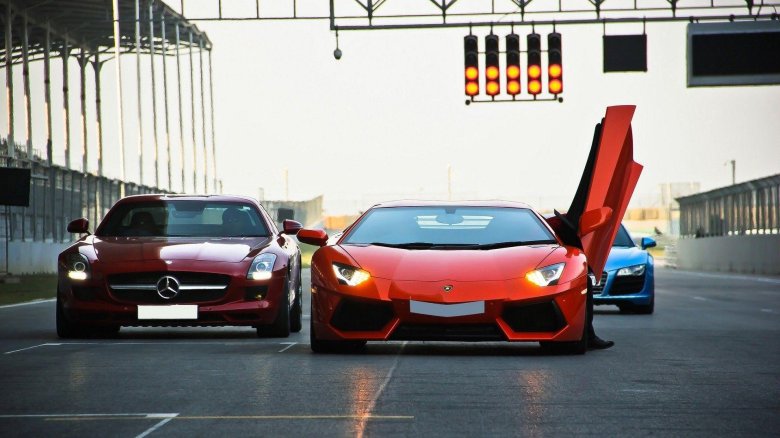 Lamborghini aventador lp700-4 красный