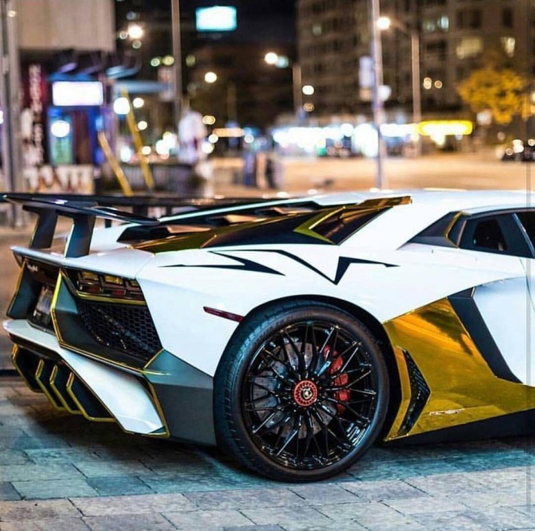 Lamborghini aventador sv