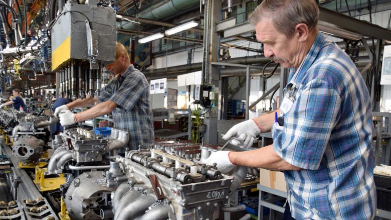 Заволжский моторный завод змз