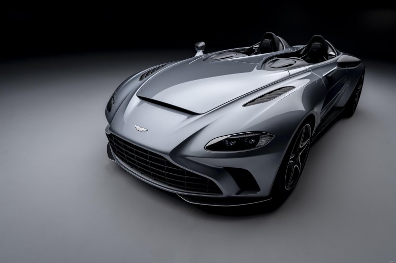Aston martin v12 speedster