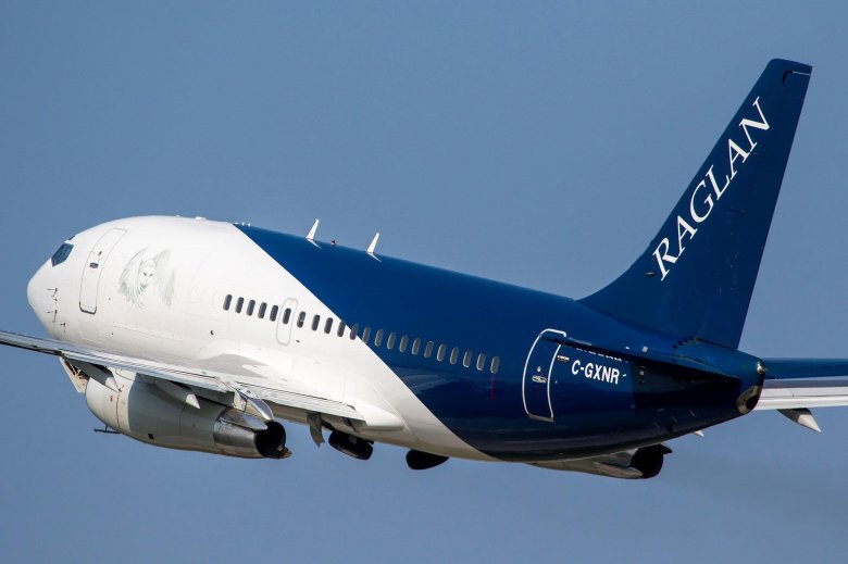 Самолет боинг 737