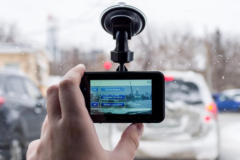 Регистратор с двумя камерами neoline х1000