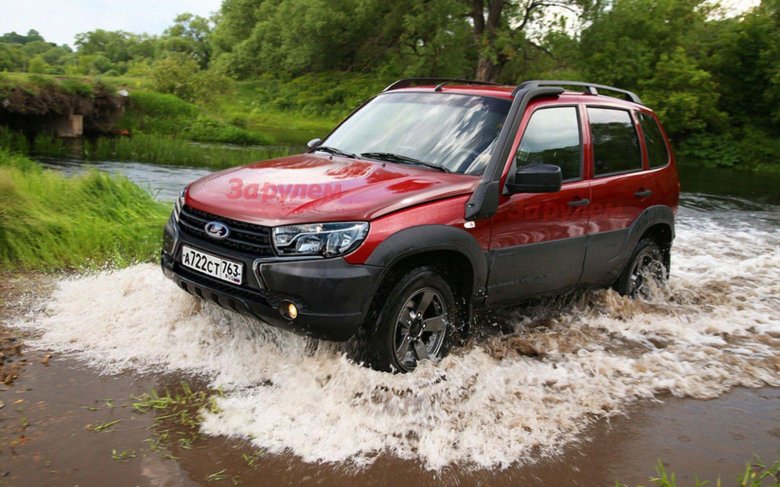 Шеви нива красная