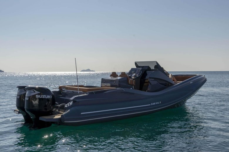 Моторная лодка