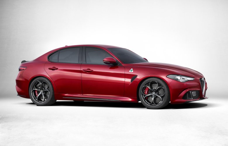Альфа ромео giulia quadrifoglio