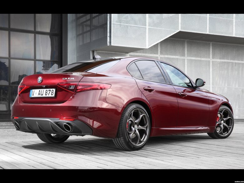 Alfa romeo giulia квадрифолио