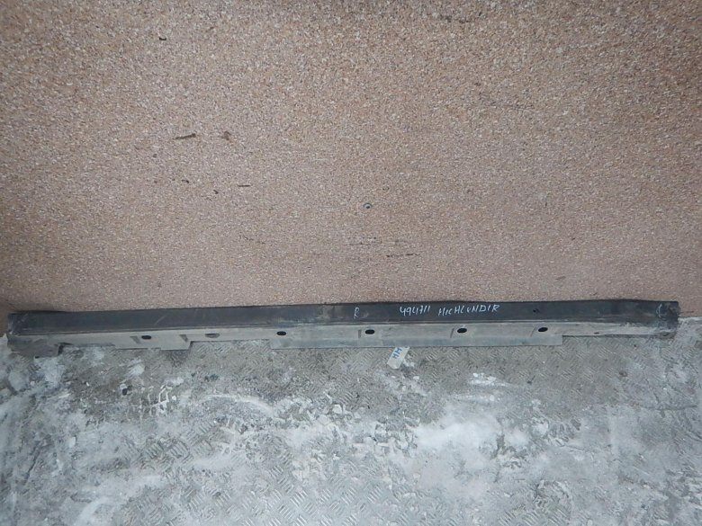 Накладка порога наружная правая