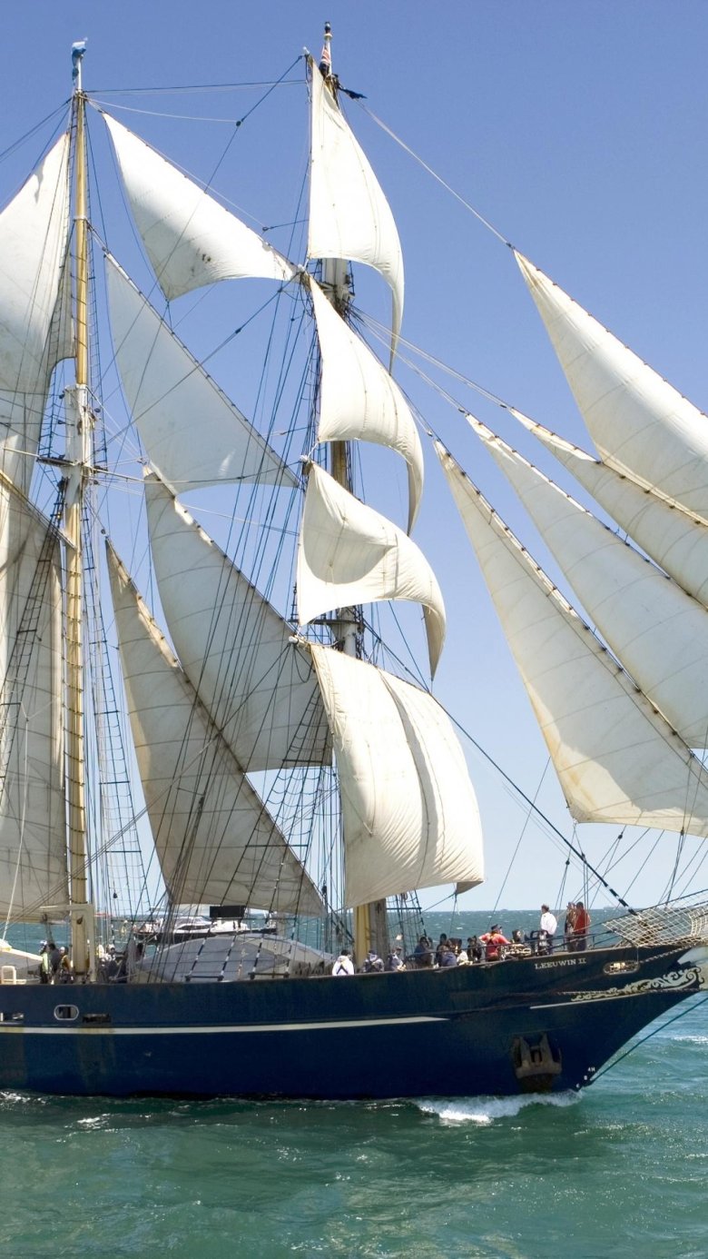 Баркентина погория