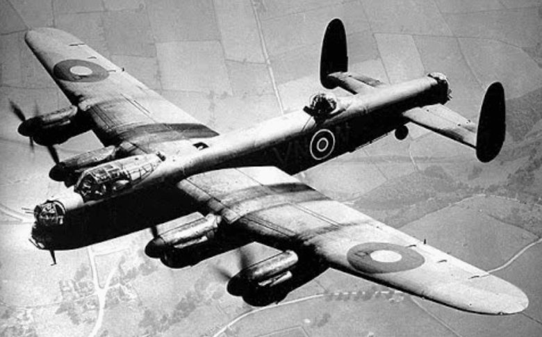 Ланкастер самолёт бомбардировщик