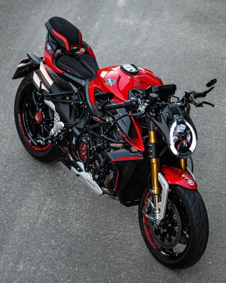 Спортивные мотоцикл