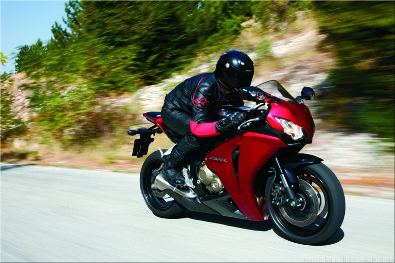 Honda cbr1000rr fireblade 2006